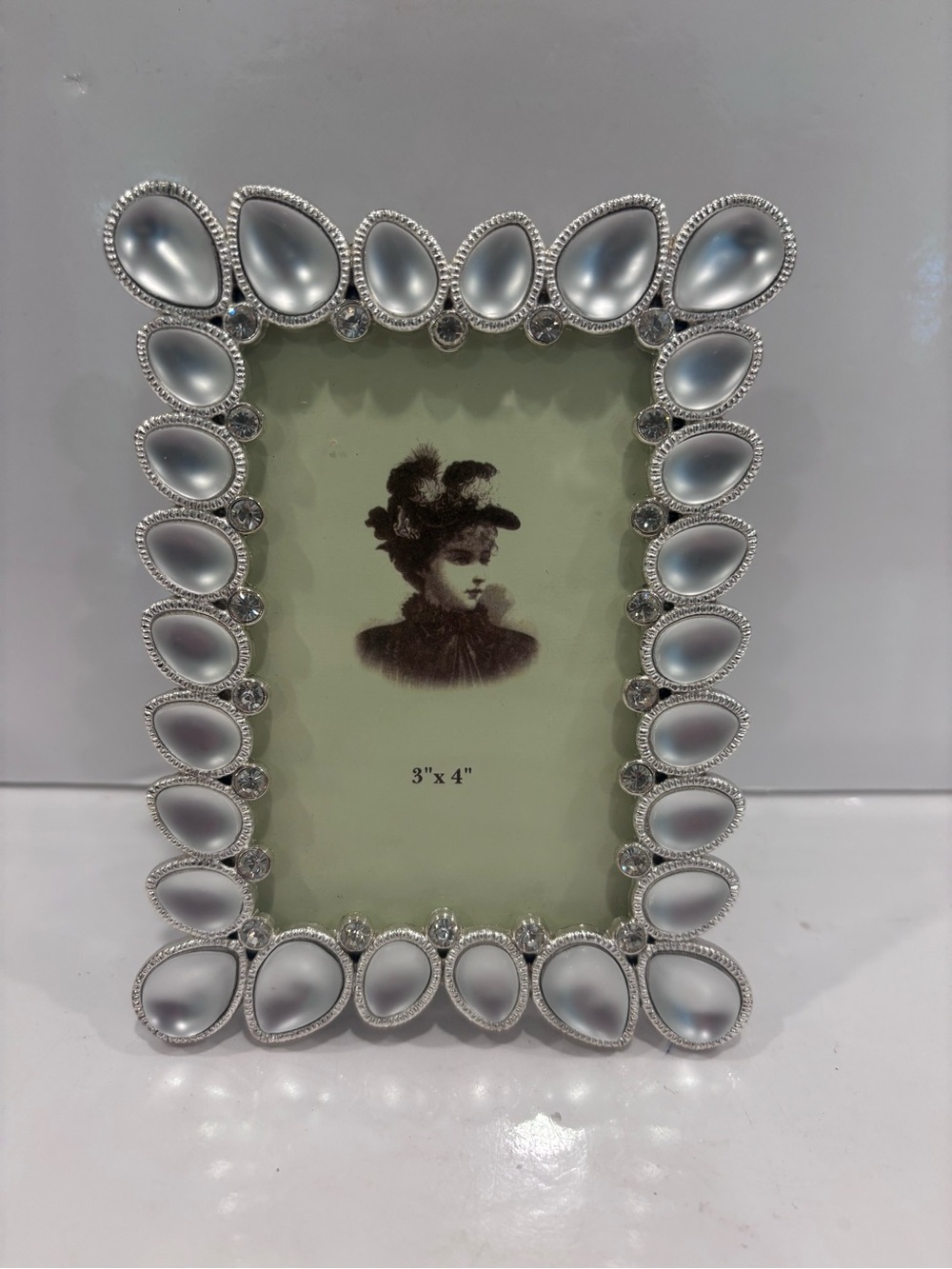 Silver Beaded Teardrop 3x4 Photo Frame - Frosted Gem Accents